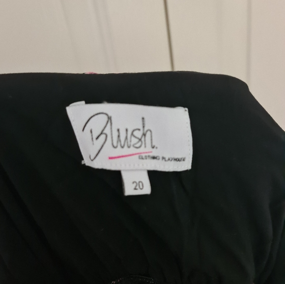 Summer Dress, floral, size 20 - Picture 3 of 6